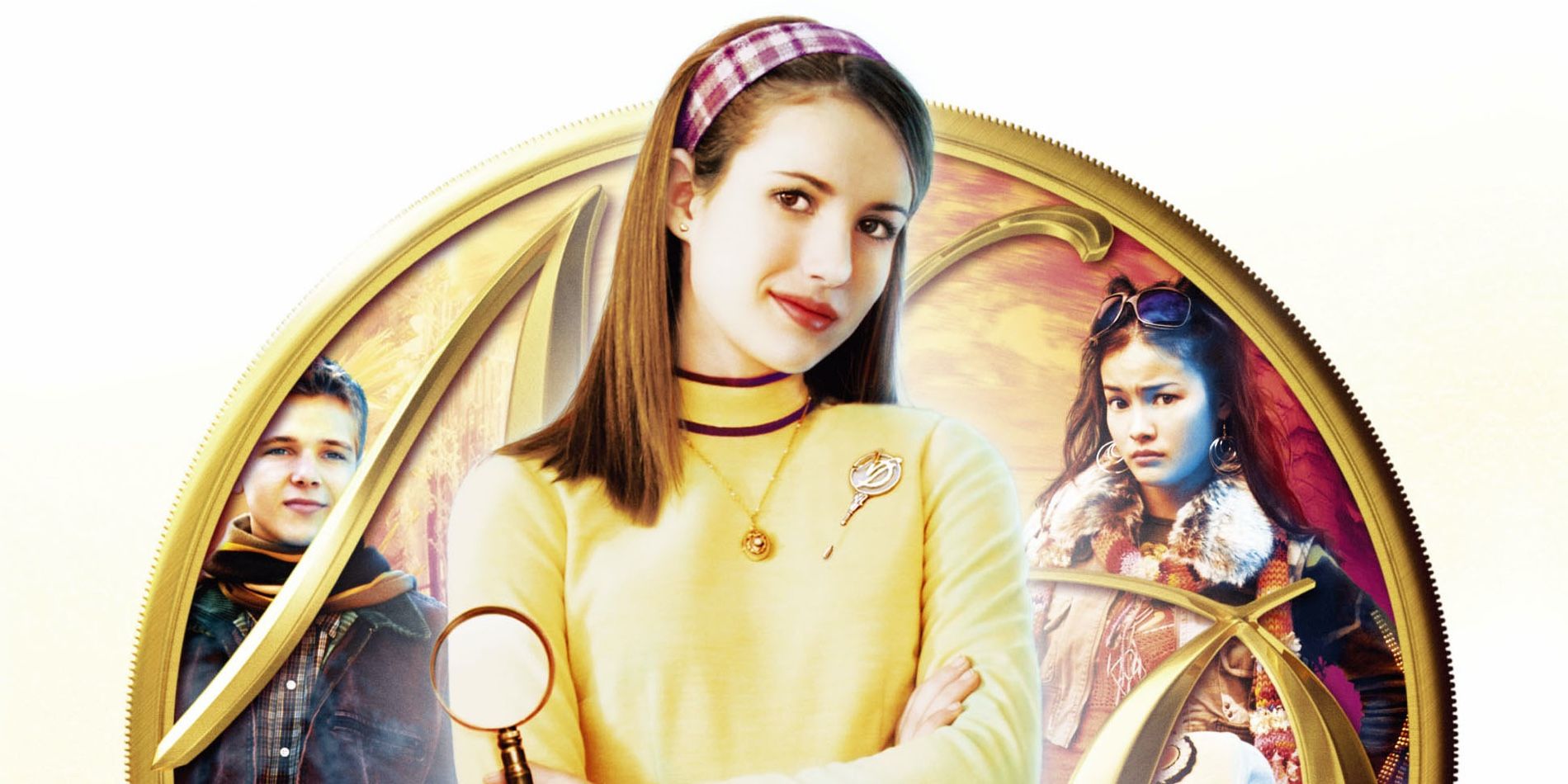 Uma imagem da capa de Nancy Drew interpretada por Emma Roberts com seus amigos ao fundo