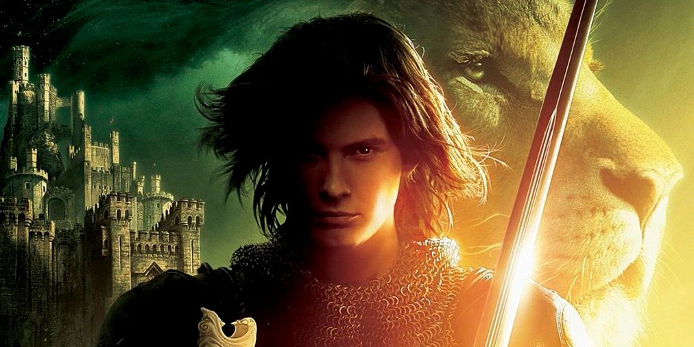 Prince Caspian holding a sword on the poster of The Chronicles of Narnia Prince Caspian