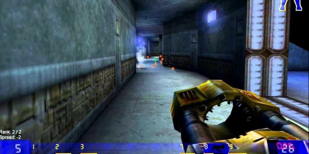 A players runs through an alien temple in Unreal Tournament