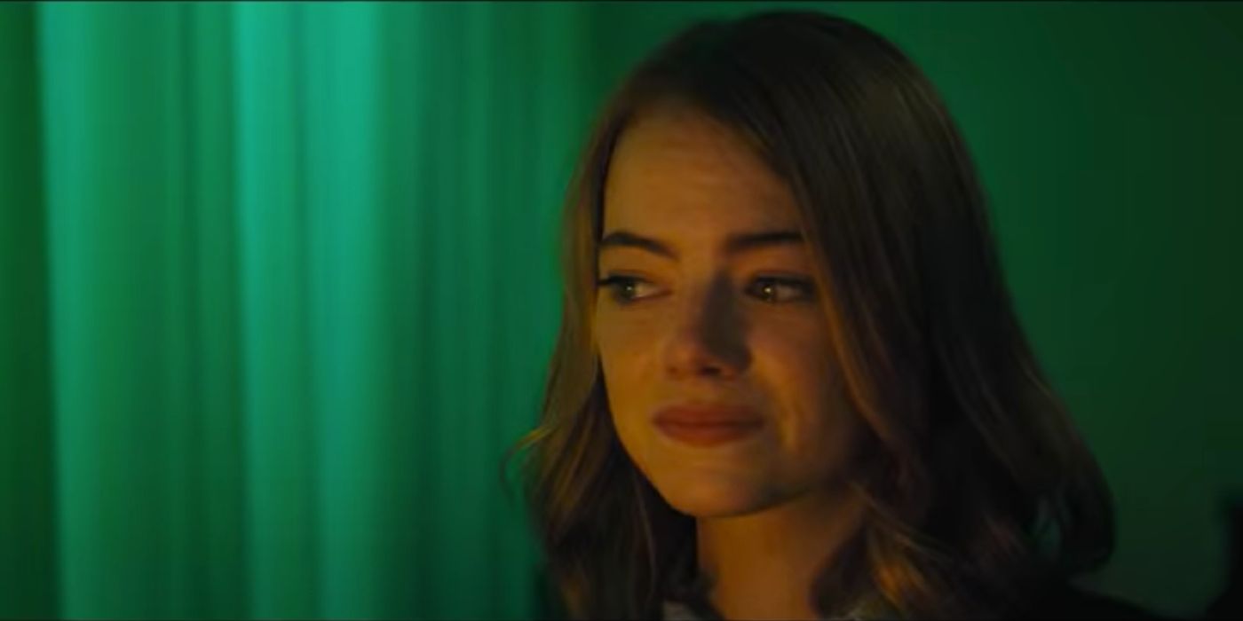 Emma Stone as Mia looking sad in La La Land