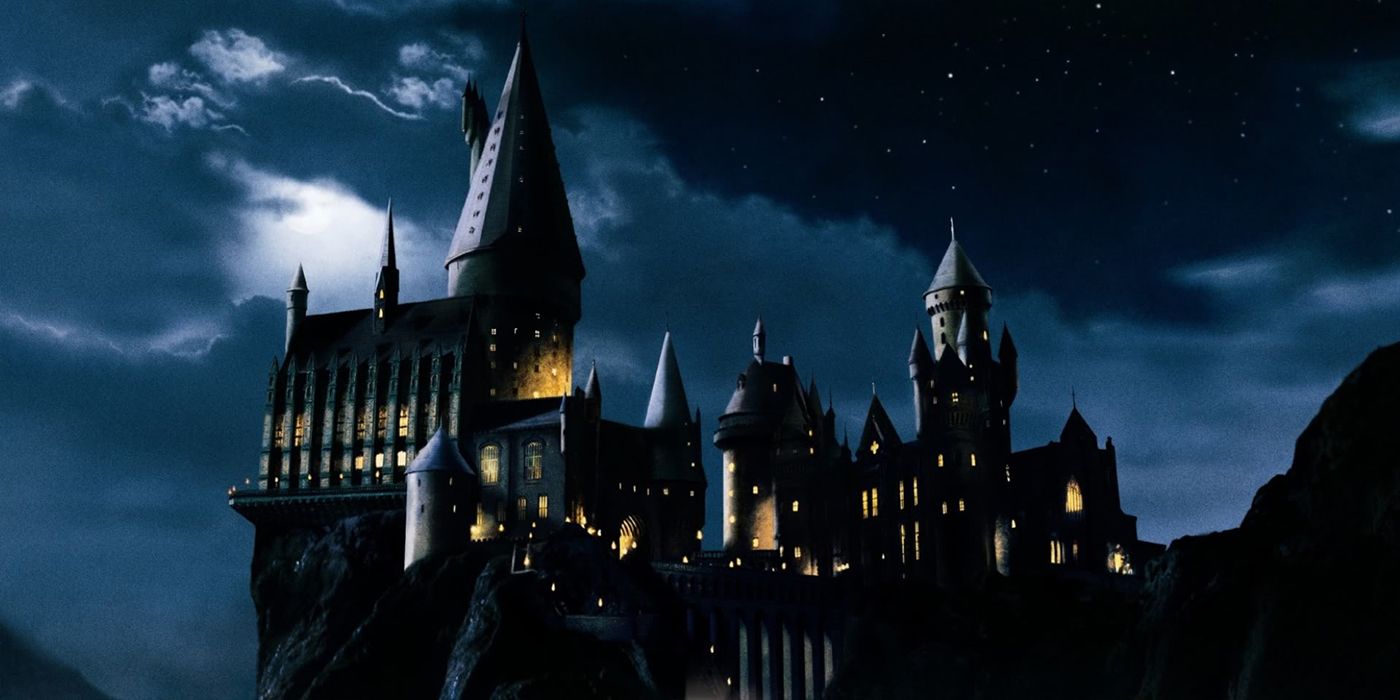 Castelo de Hogwarts à noite