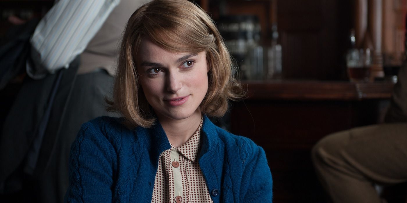 Joan smiling in The Imitation Game