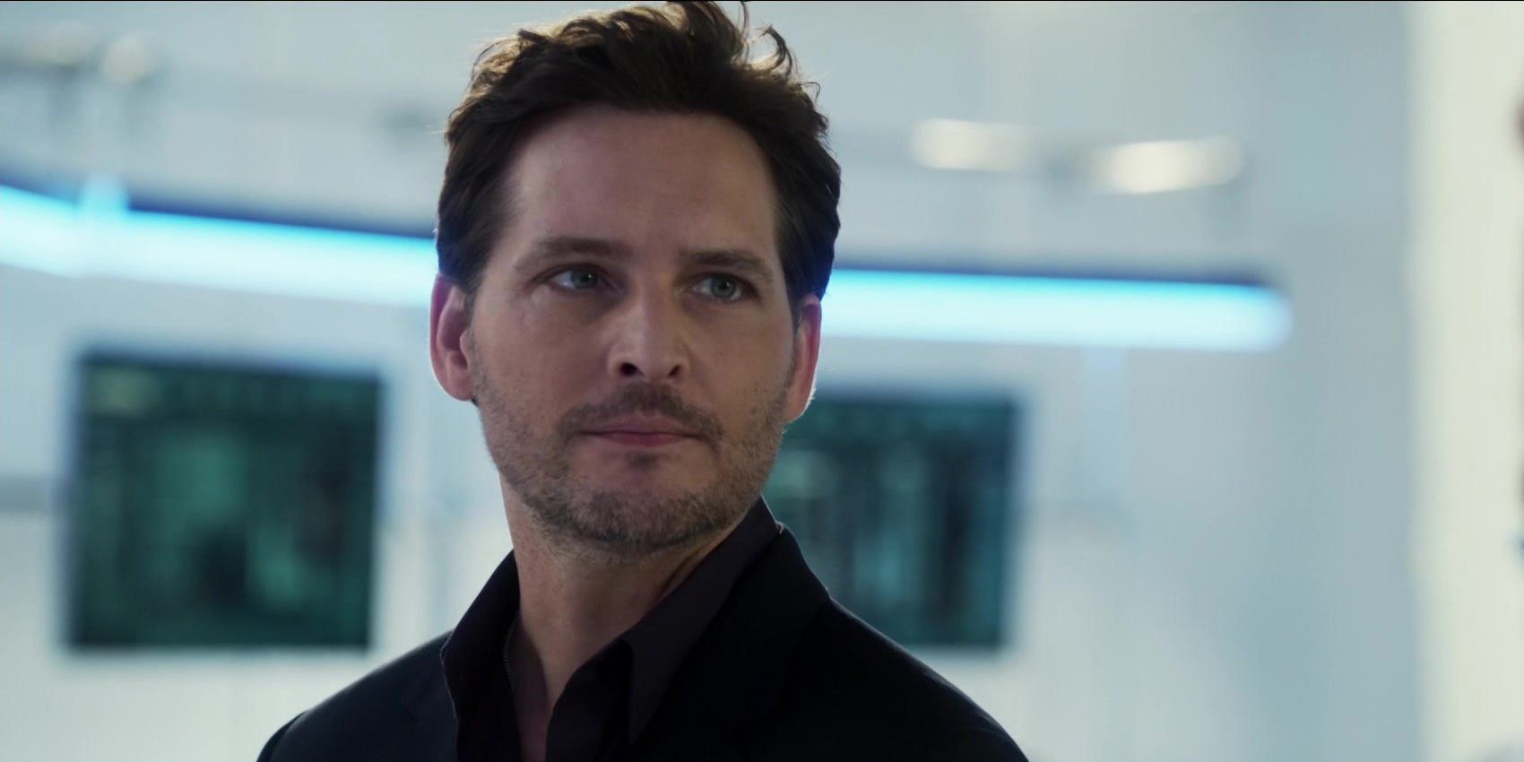 Maxwell Lord looking intently in Supergirl.