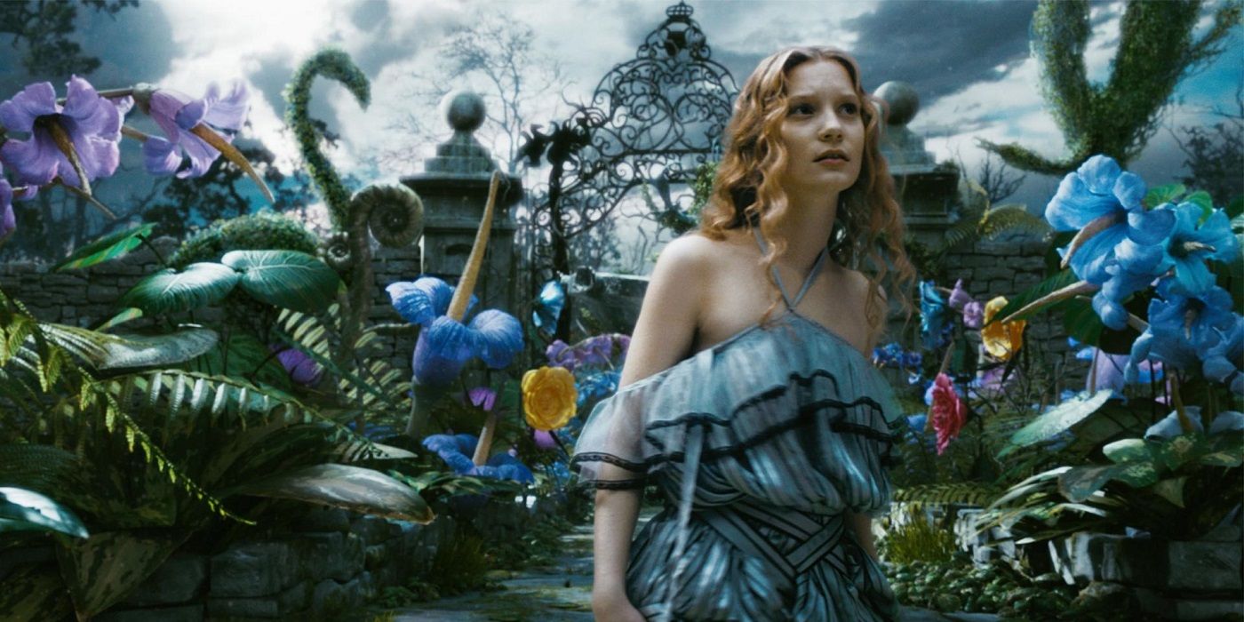 https://static1.srcdn.com/wordpress/wp-content/uploads/2016/08/Mia-Wasikowska-in-Alice-in-Wonderland.jpg