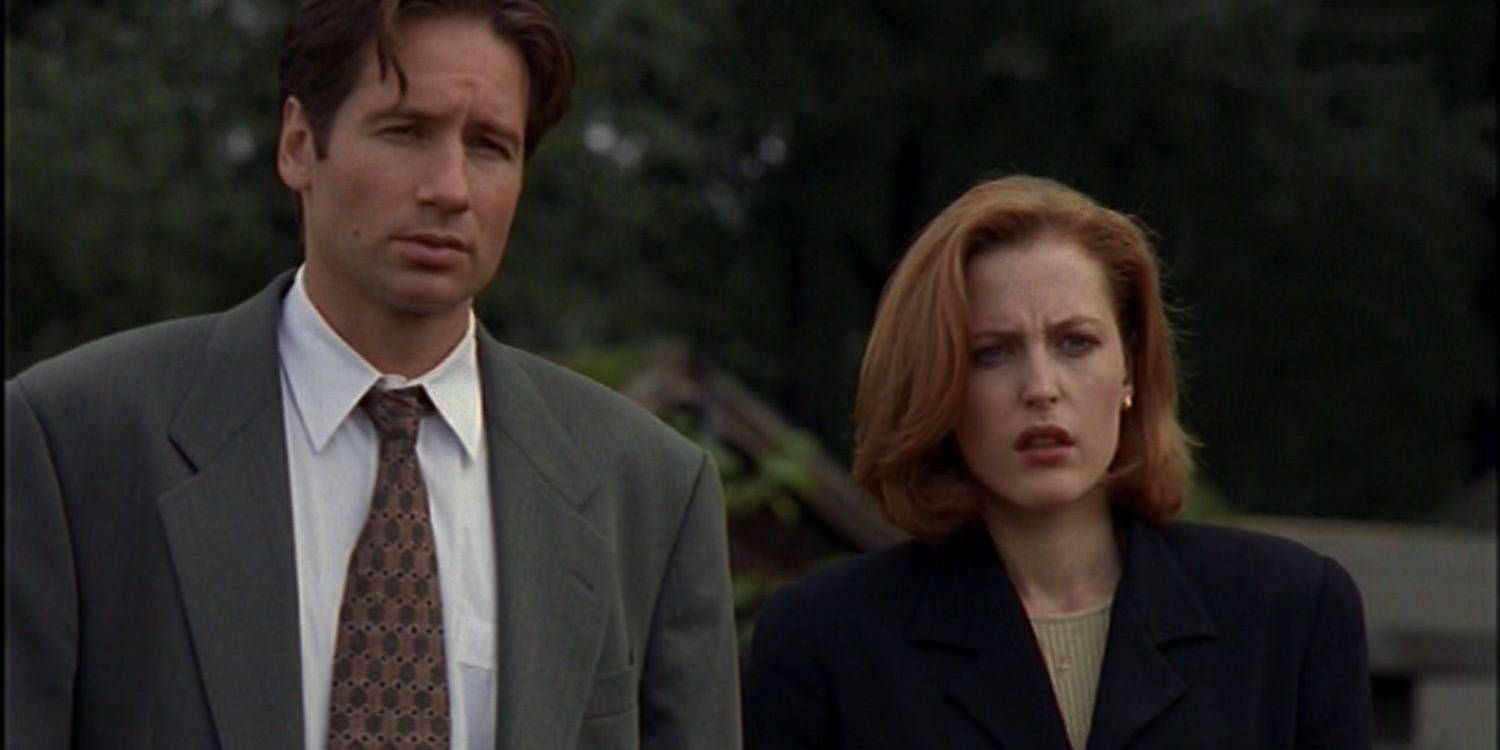 Mulder and Scully, still from X-Files episode