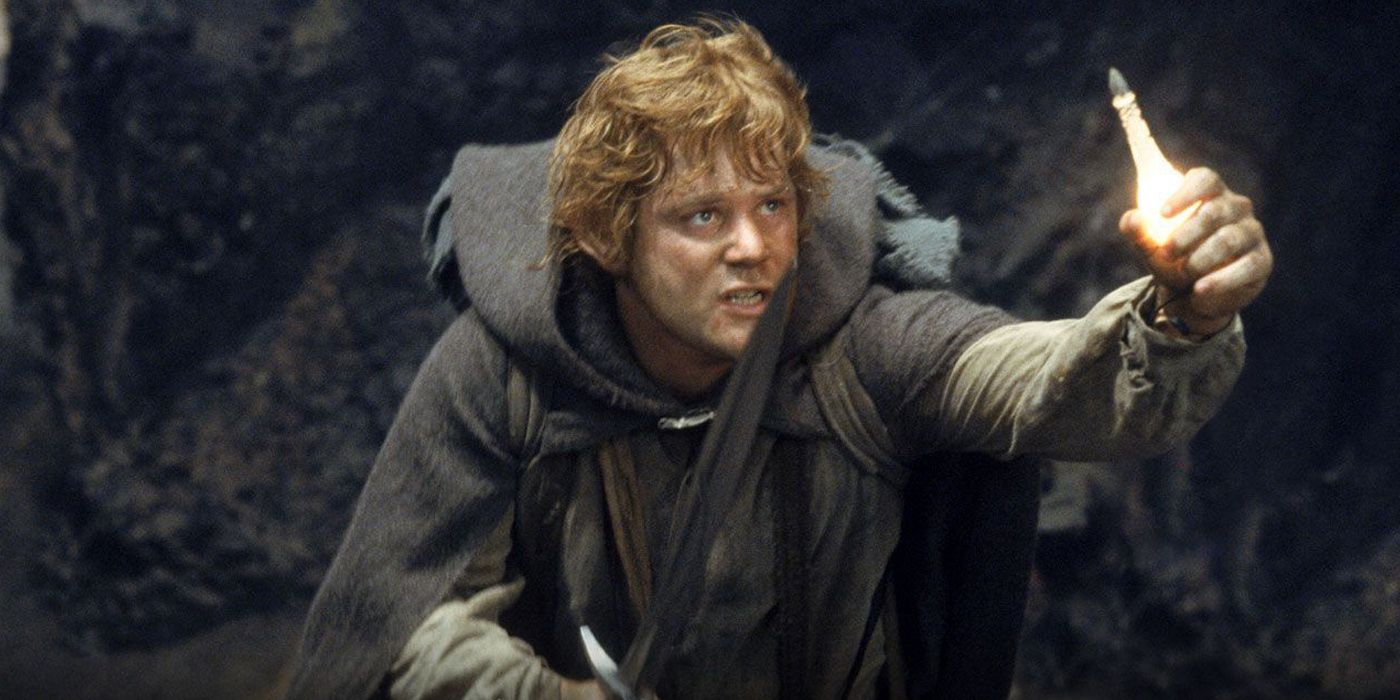 Sam raising a crystal in The Lord of the Rings.