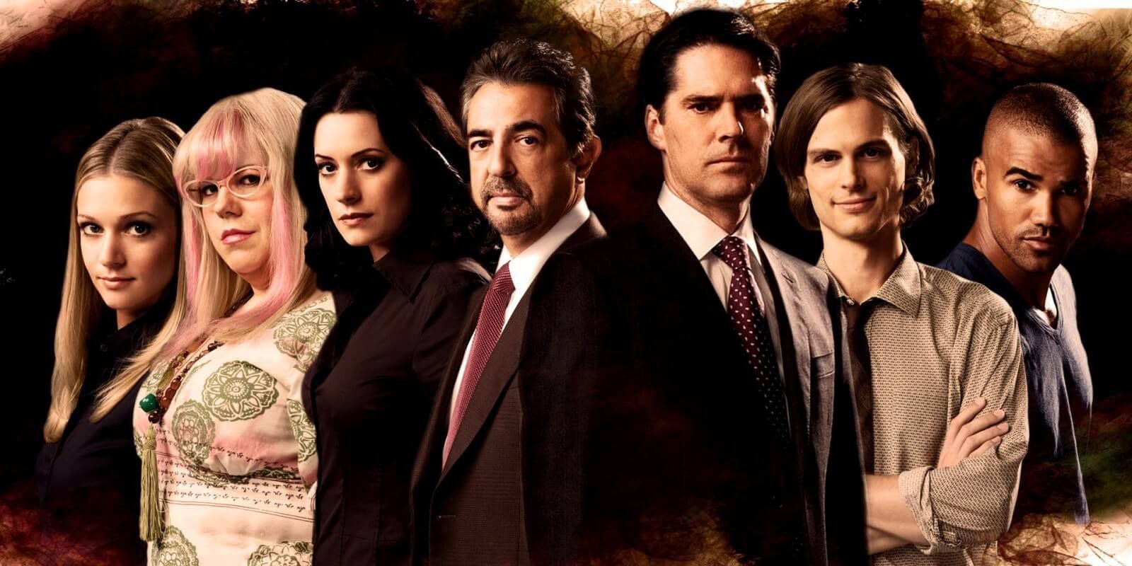 El equipo de mentes criminales JJ, García, Prentiss, Rossi, Hotch, Reid y Morgan.