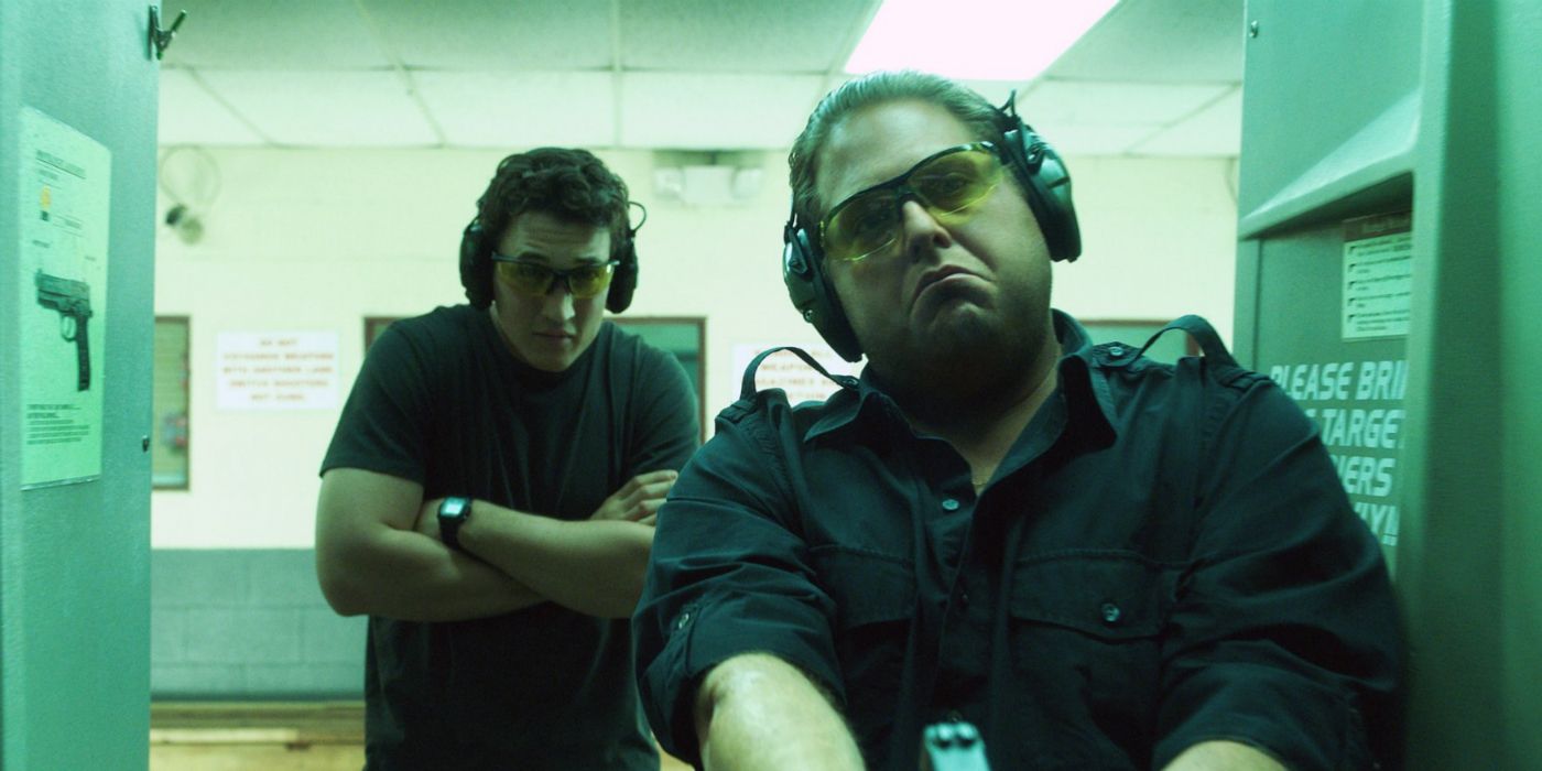 Efraim and David in the gun range in War Dogs