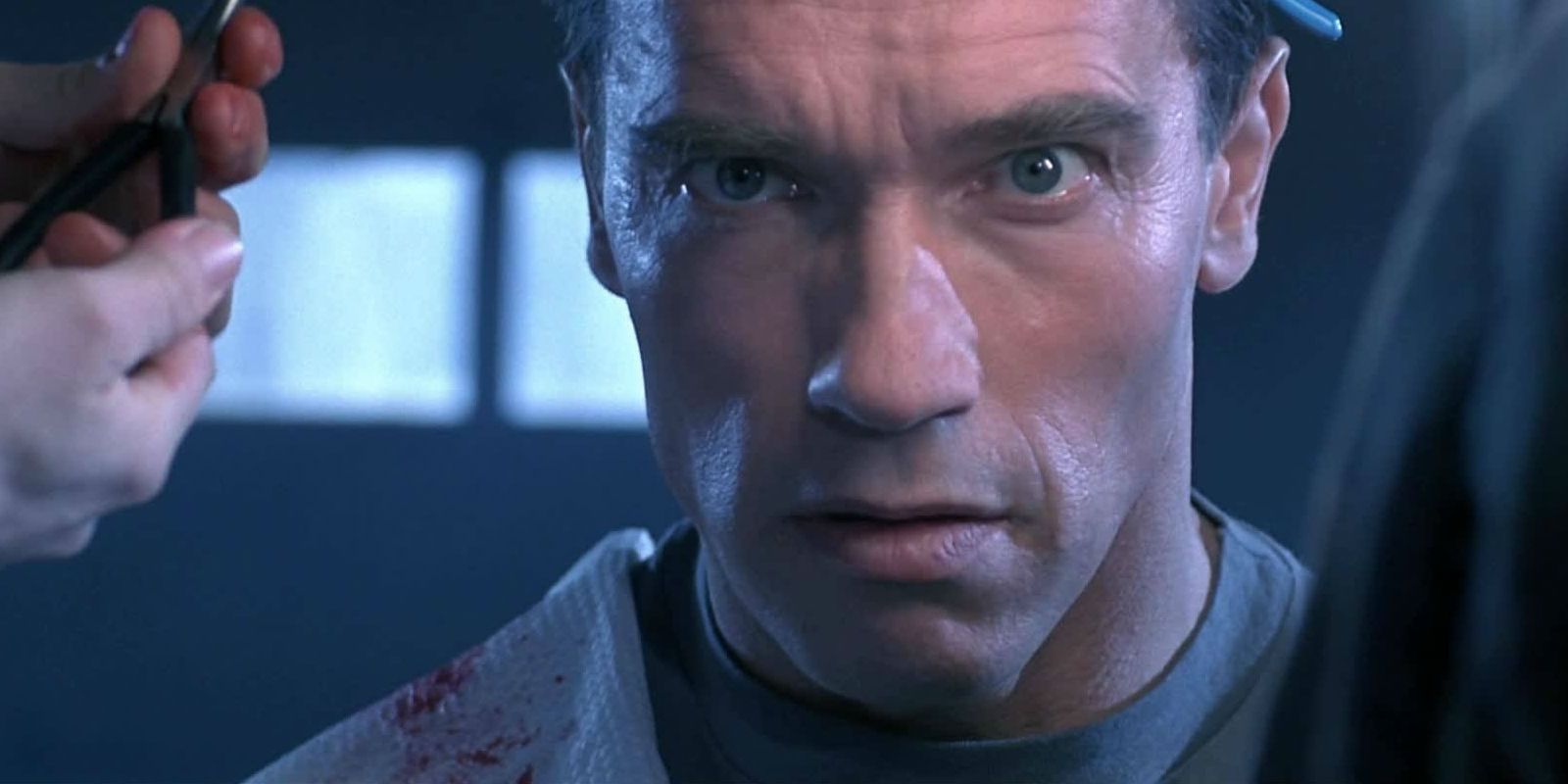 Arnold Schwarznegger in Terminator 2 deleted scene