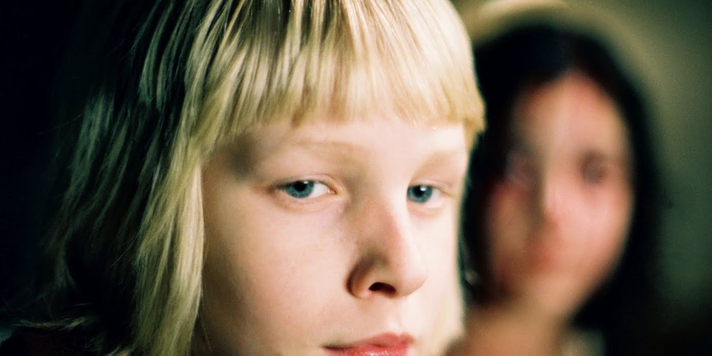 Kare Hedebrant in Let the Right One In