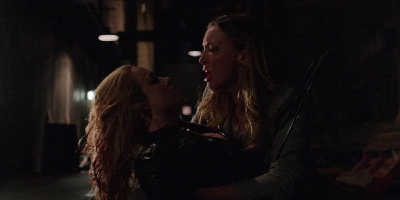 Laurel holds her dead sister Sara Lance on Arrow