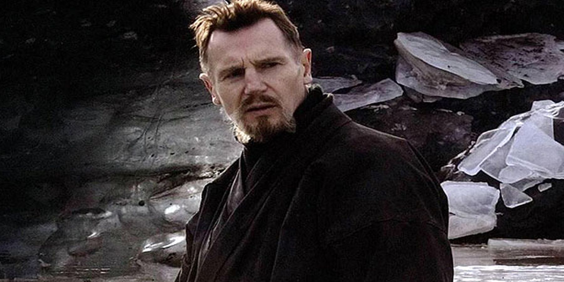 Liam Neeson como Ra's al Ghul em Batman começa a parecer fora da tela