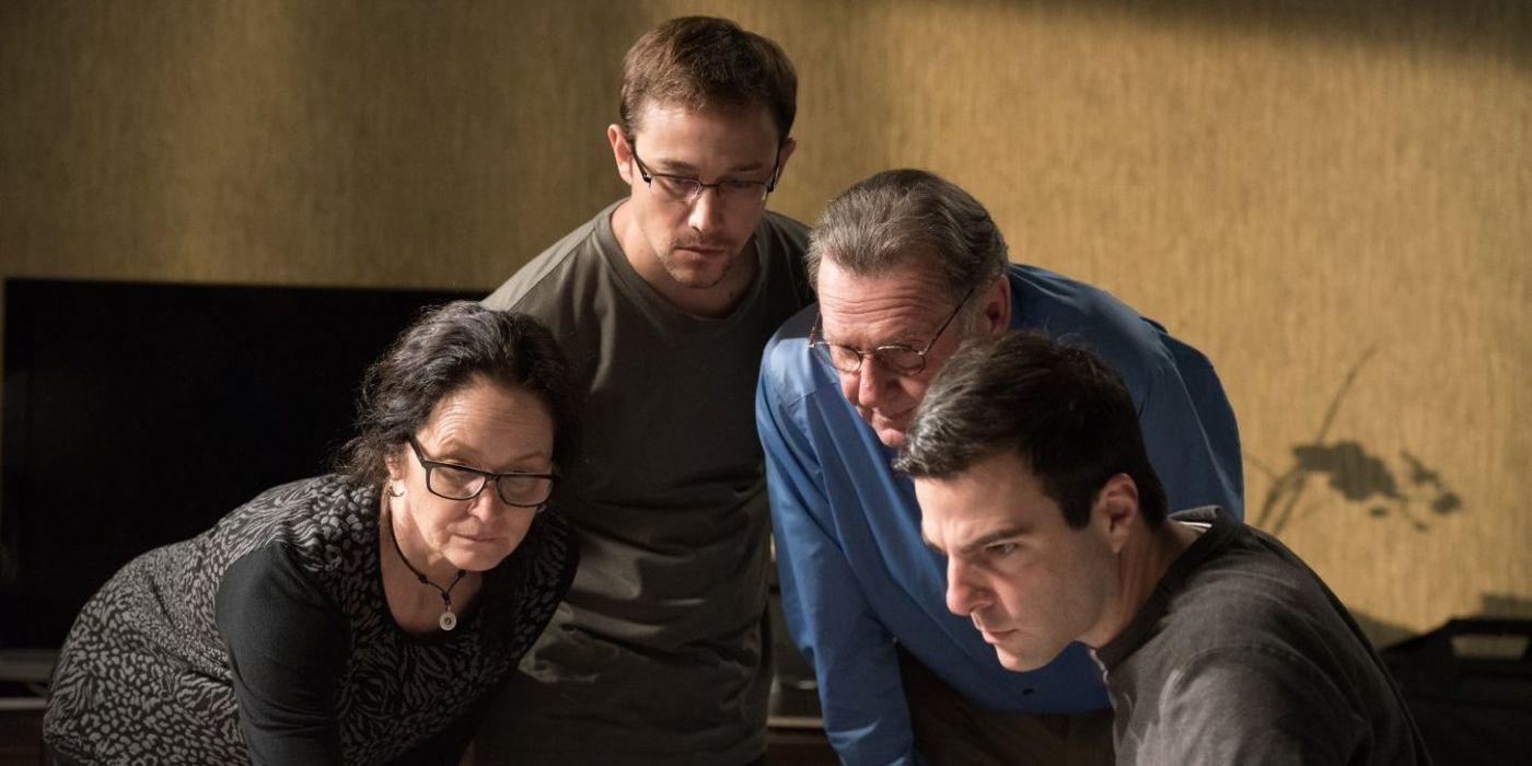 Melissa Leo, Joseph Gordon-Levitt, Tom Wilkinson, and Zachary Quinto in Snowden