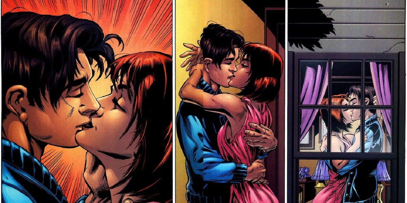 Peter Parker and Mary Jane Watson kiss in the Ultimate Spider-Man comic