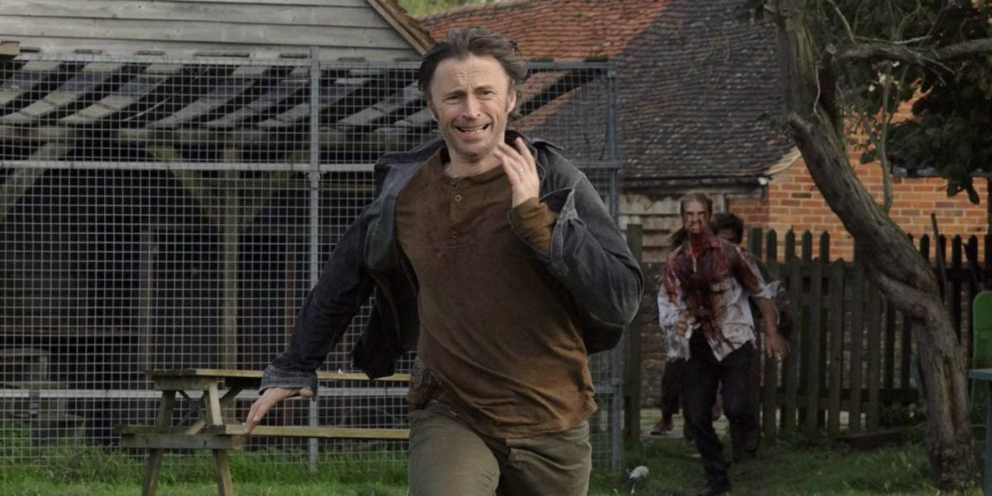 Don running away from zombies in 28 Weeks Later.