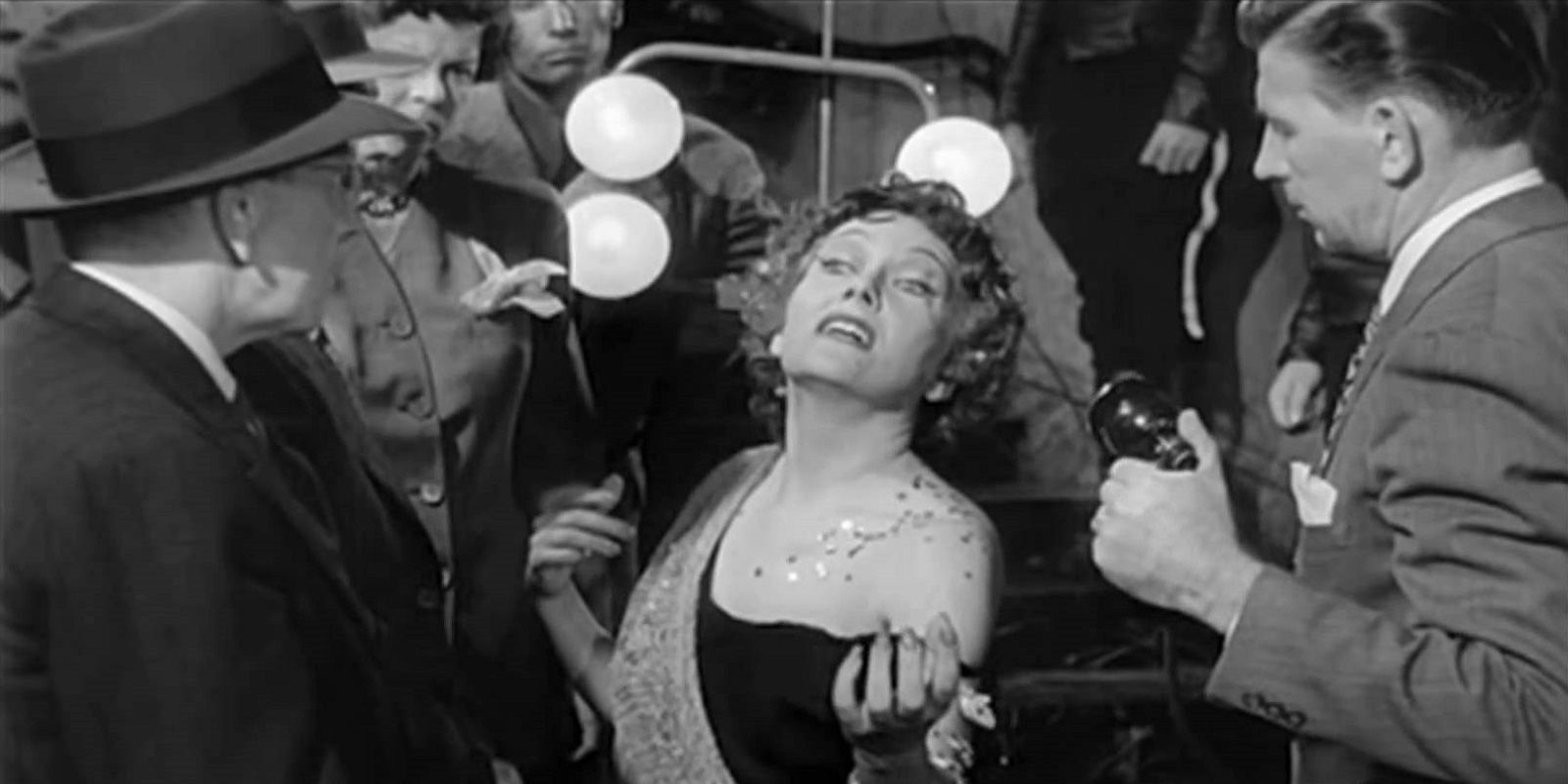 Gloria Swanson as Norma Desmond in Sunset Blvd ending