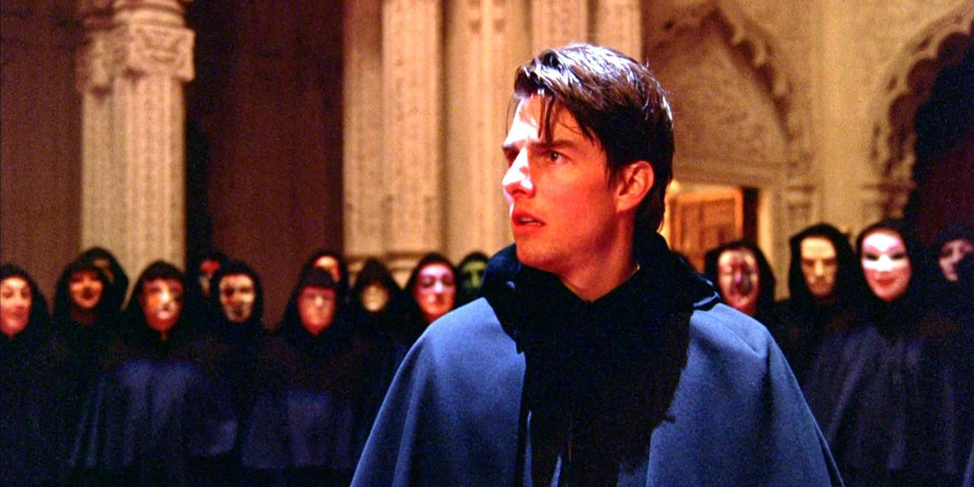Tom Cruise goes to a sex cult's party in Eyes Wide Shut