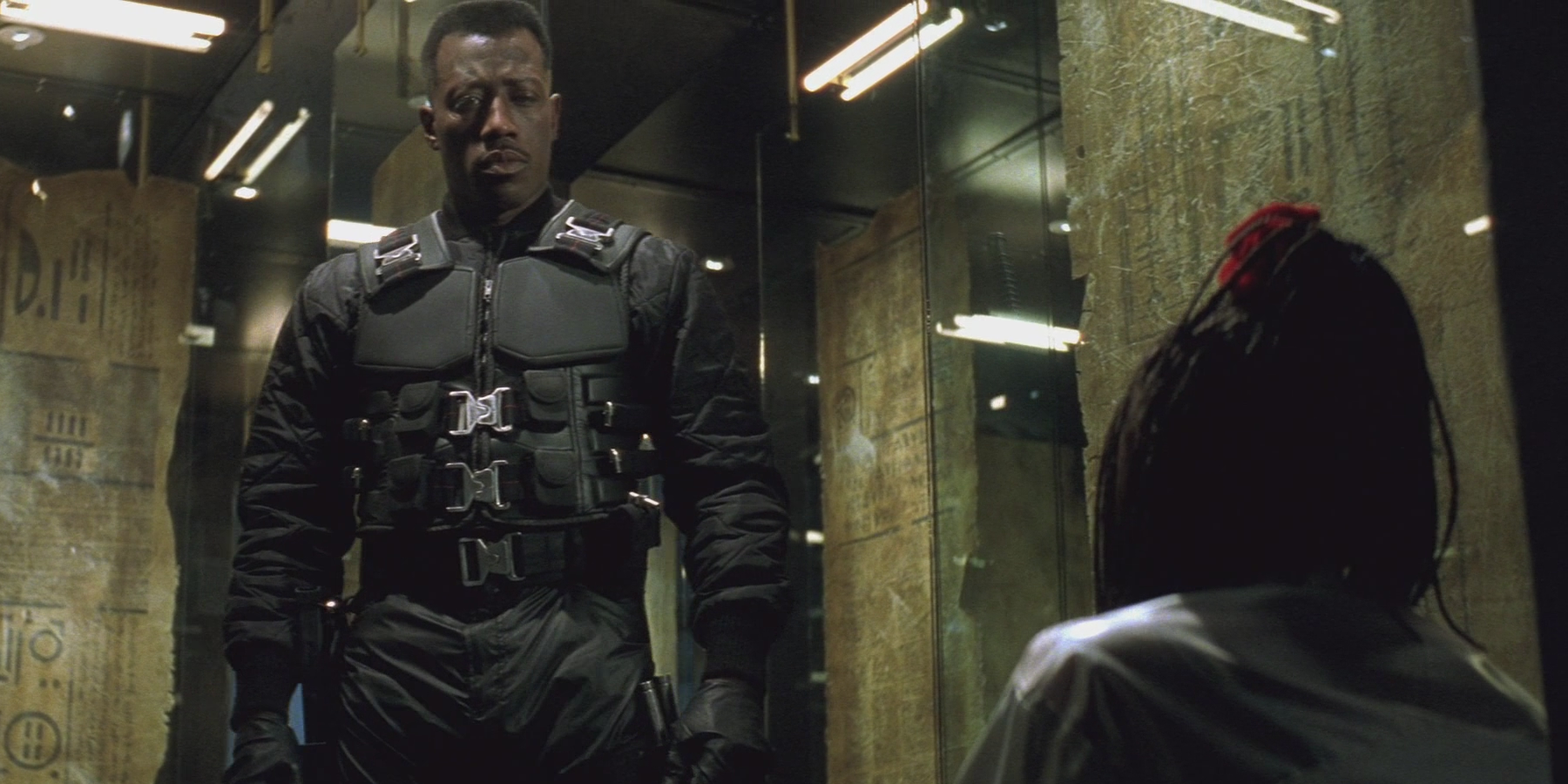 Blade looking on from Blade 1998