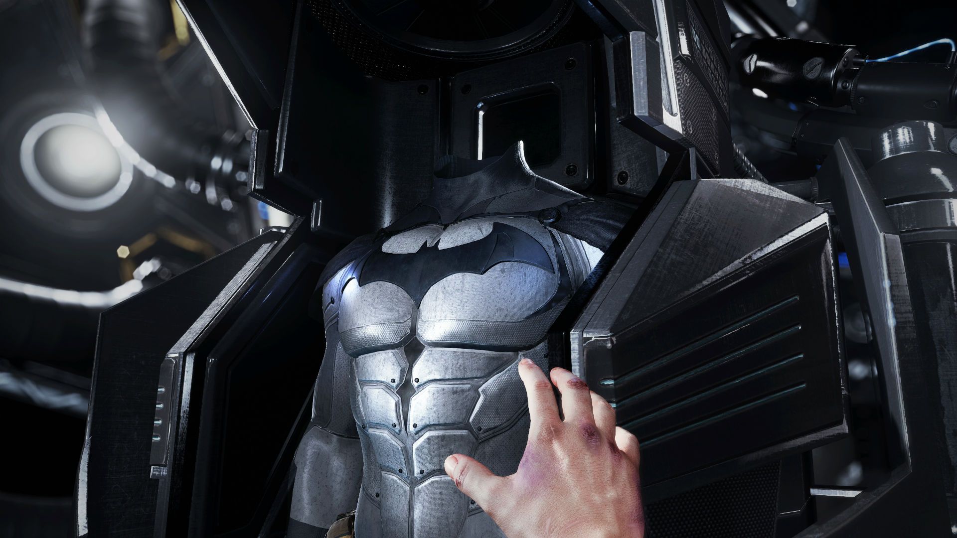 Batman: Arkham VR Screenshot - Taking the Batsuit