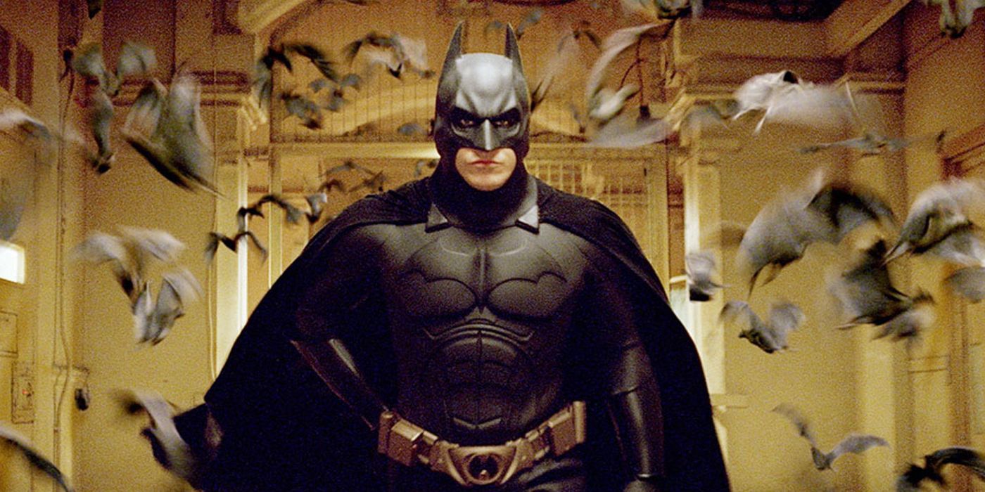 Why Batman Rarely Uses Batarangs In The Dark Knight Trilogy