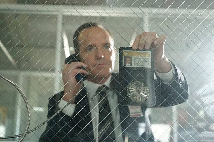 Marvel: 10 Crazy Rules S.H.I.E.L.D Agents Follow 13 Coulson badge.jpg?q=50&fit=crop&w=737&h=491&dpr=1