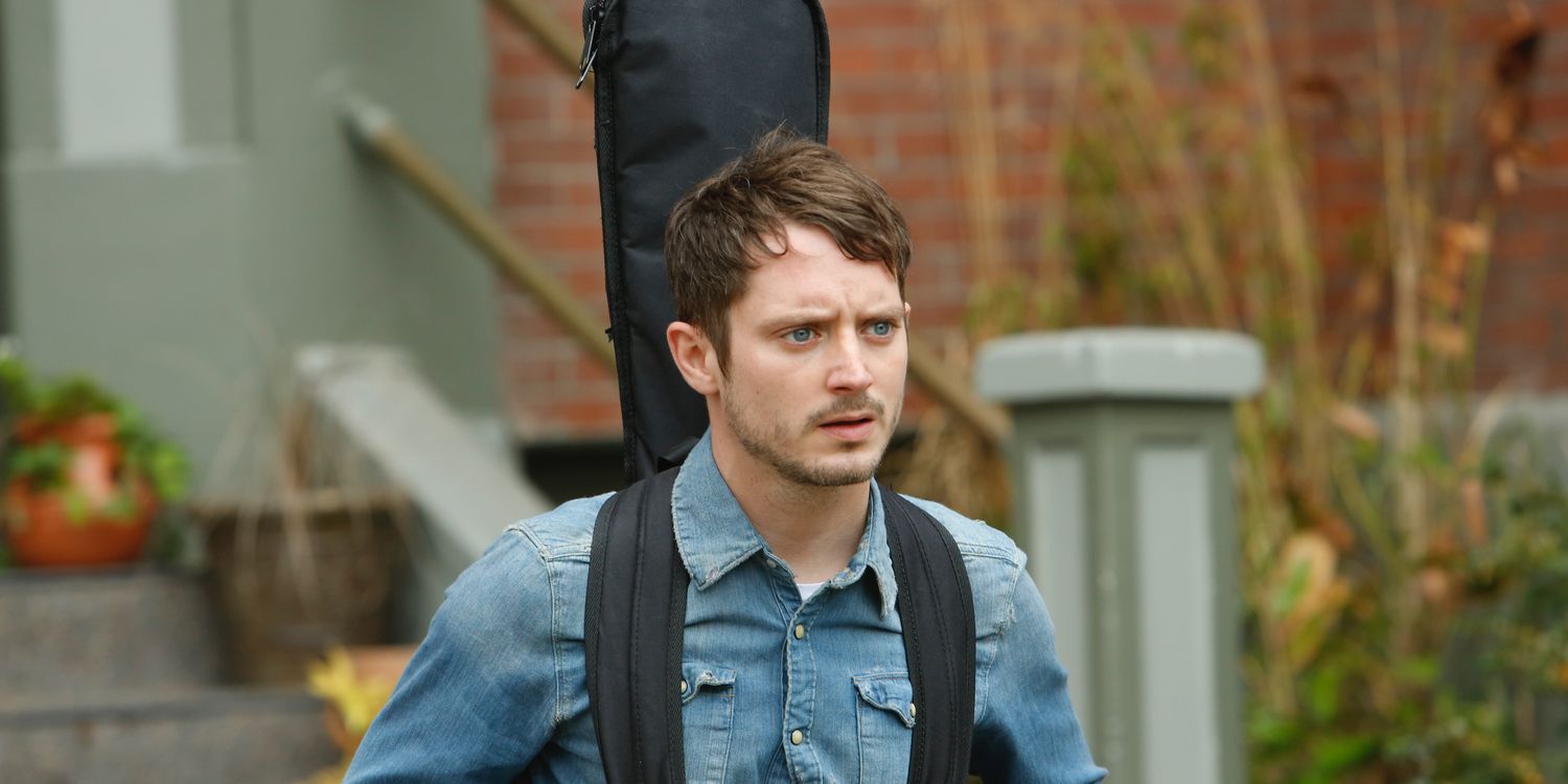 Elijah Wood in Dirk Gently