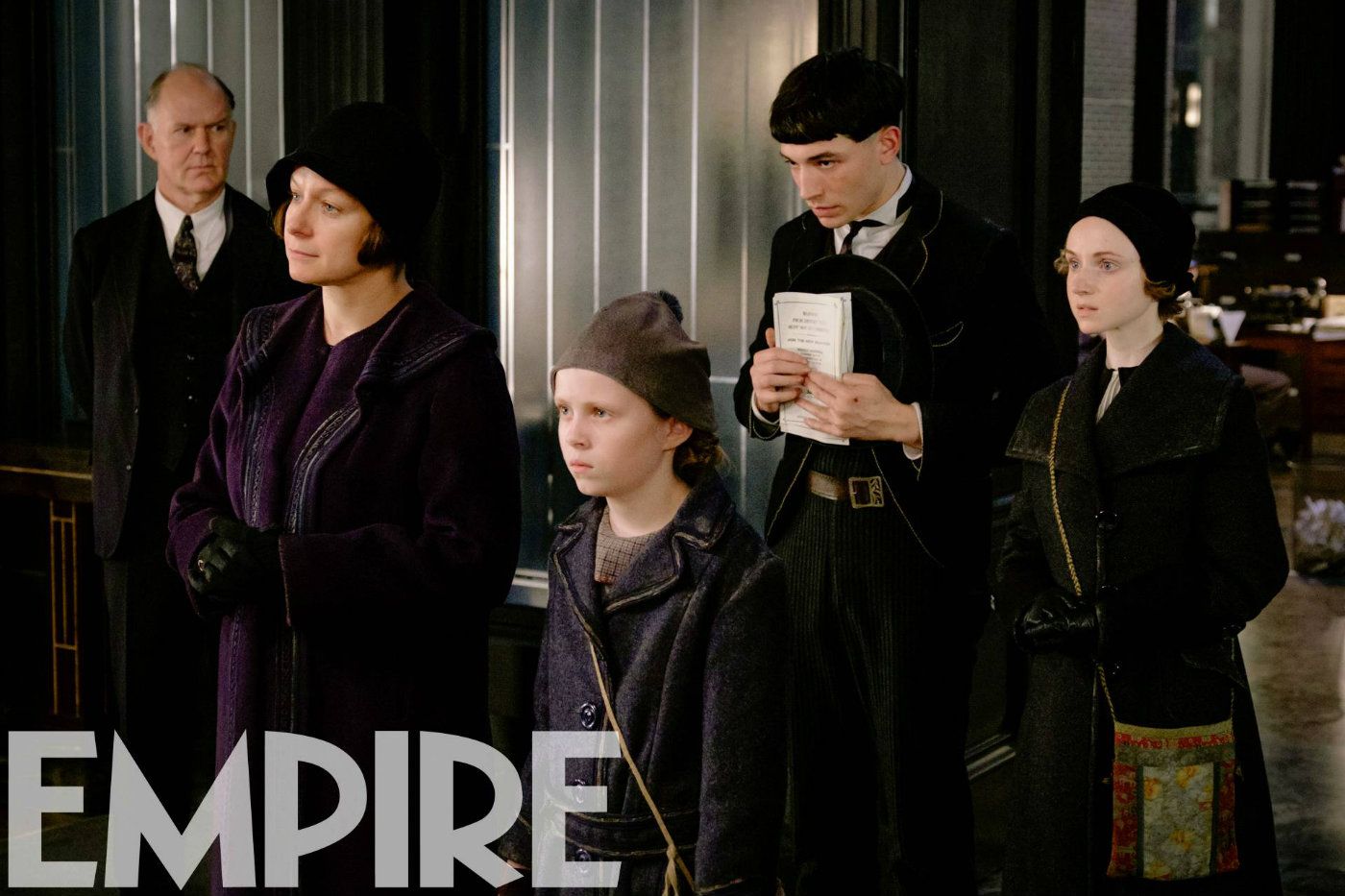 Fantastic Beasts Images Highlight American Wizards & NoMajs