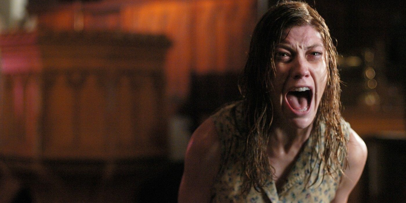 Jennifer Carpenter gritando em O Exorcismo de Emily Rose