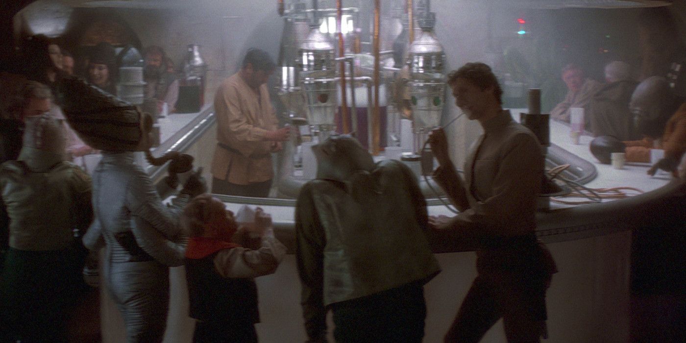 Star Wars: Mos Eisley Cantina patrons in A New Hope