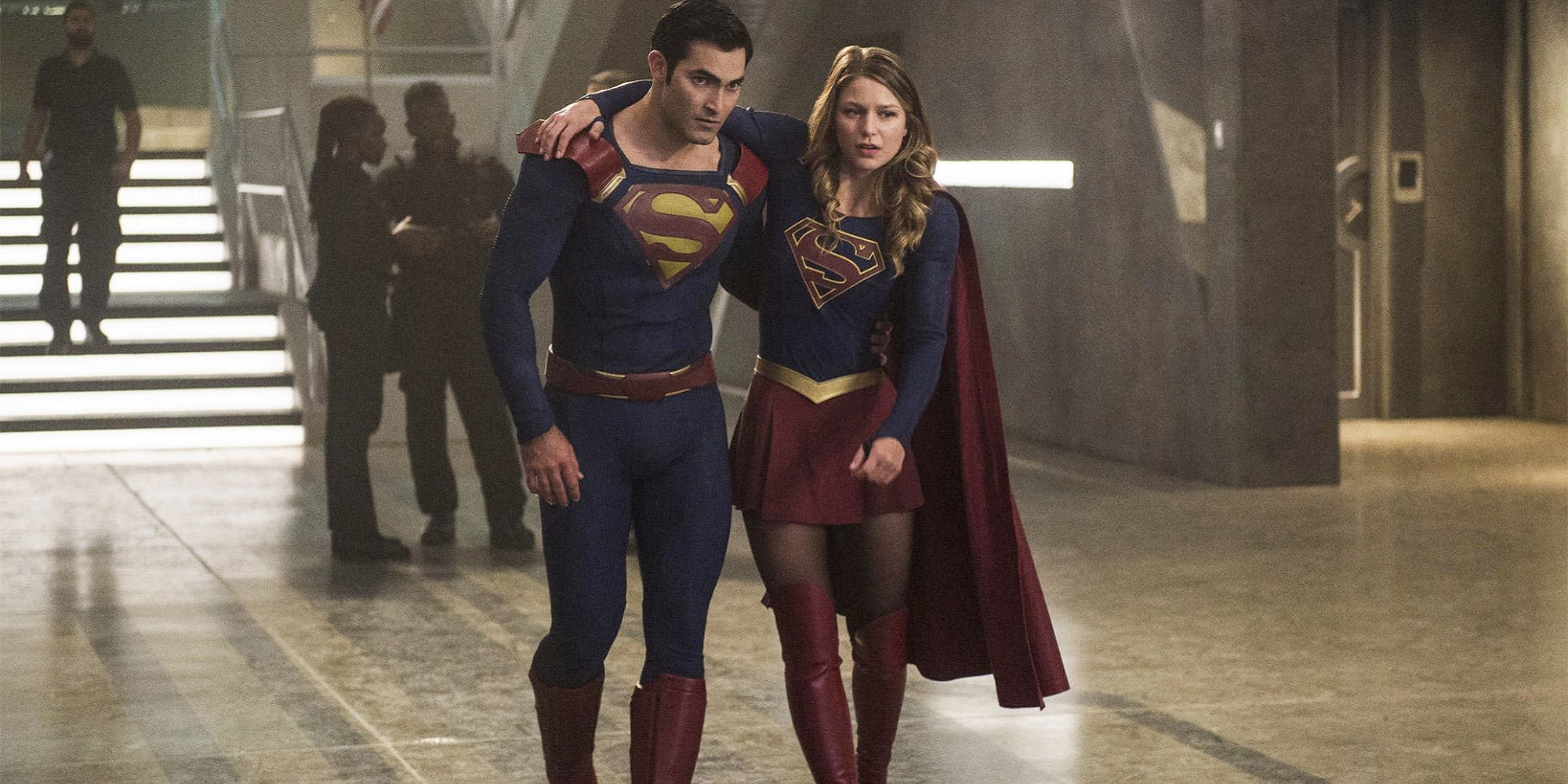 Supergirl and Superman in the Supergirl season 2 premiere