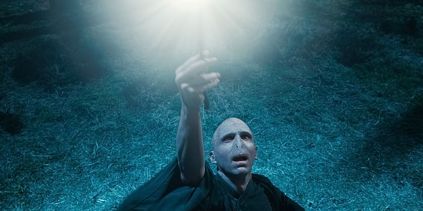 Voldemort uses the Elder Wand in Harry Potter