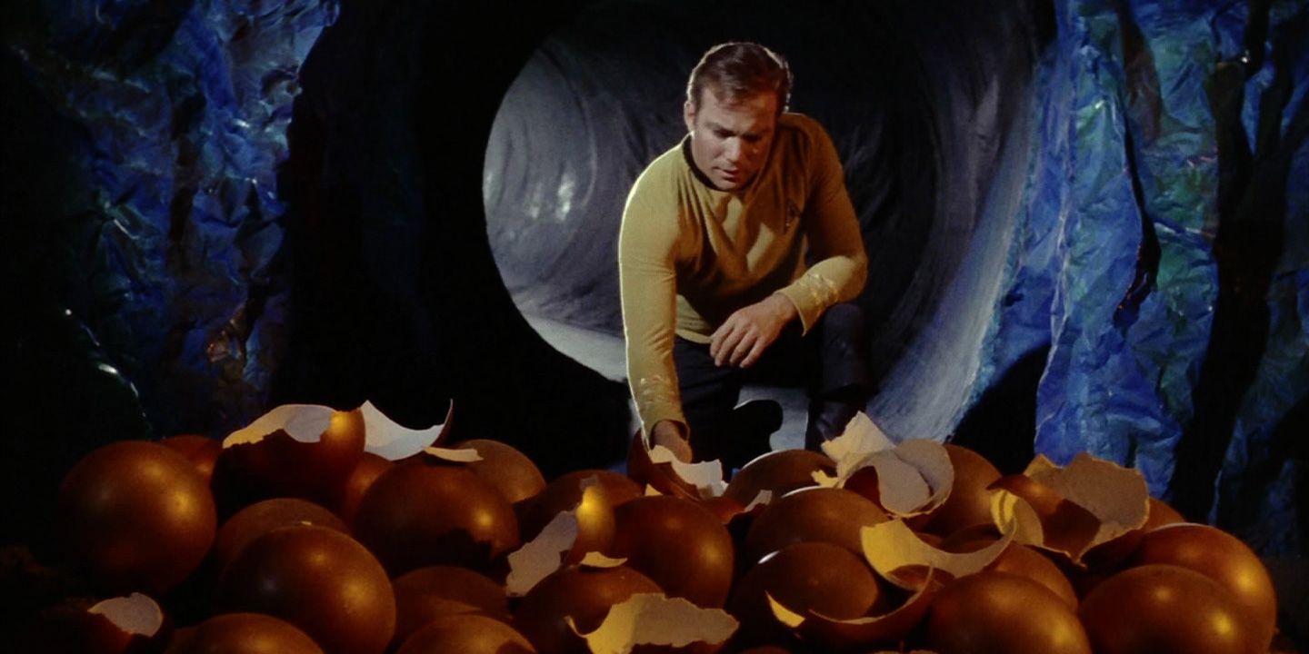 Kirk with Horta eggs - Star Trek, Devil in the Dark