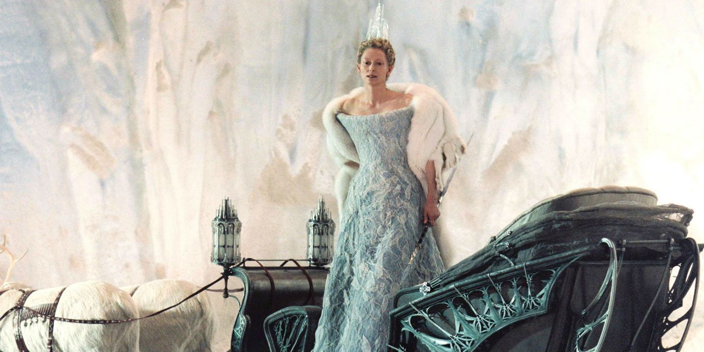 The White Witch standing in her sleigh in The Chronicles Of Narnia: The Lion, The Witch, and The Wardrobe