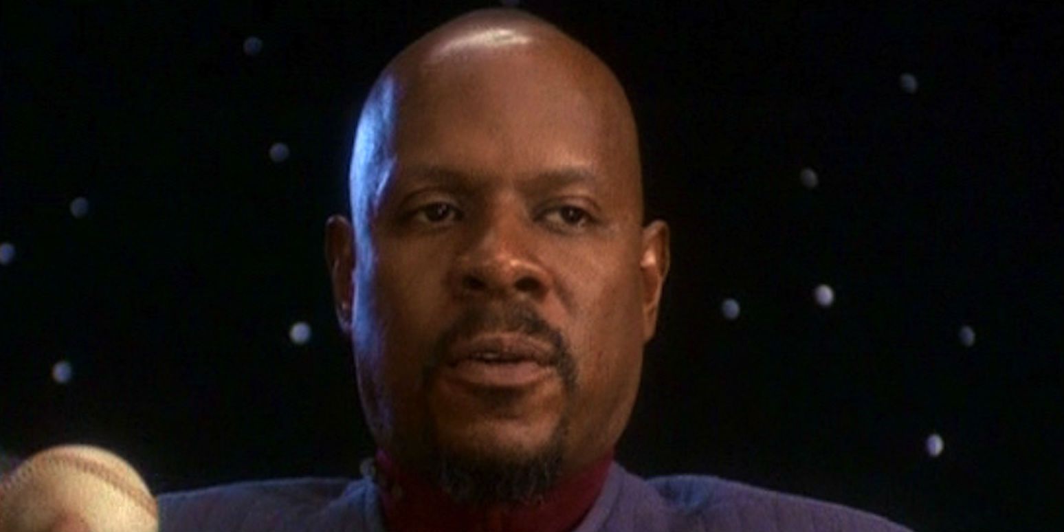 Avery Brooks as Ben Sisko in Star Trek Deep Space Nine