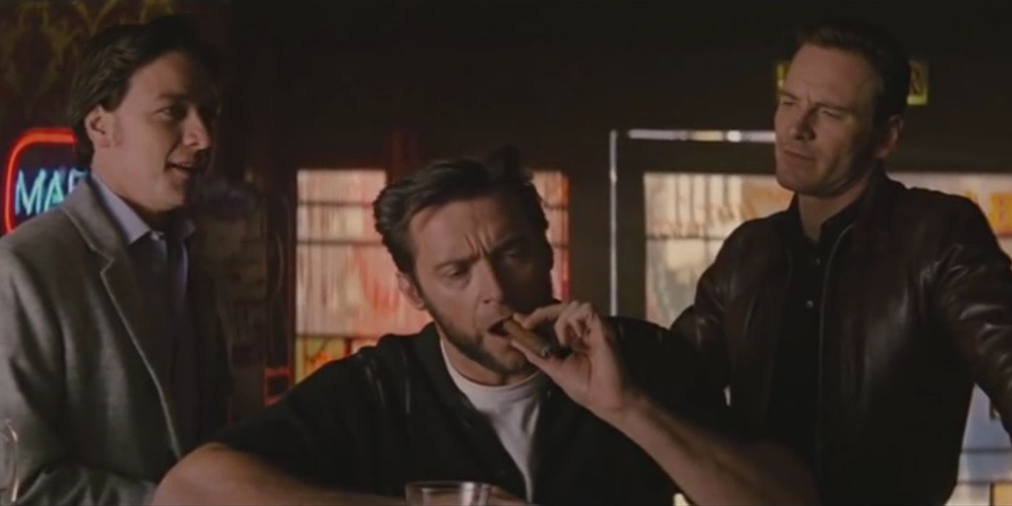Hugh Jackman como Wolverine em X-Men fumando na primeira classe