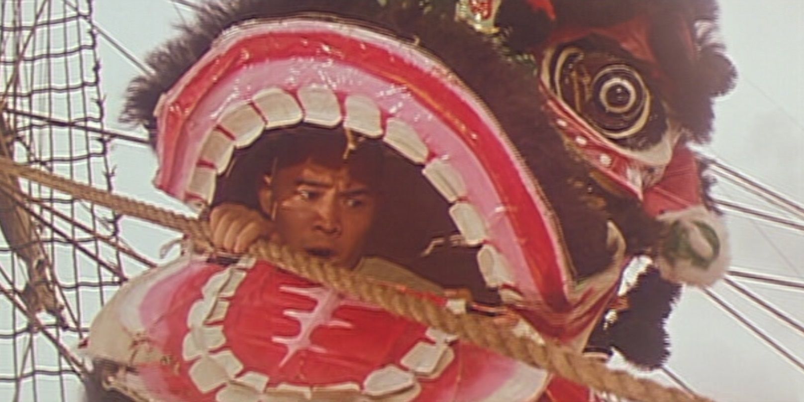 Once Upon A Time In China Jet Li in a Chinese dragon on a boat