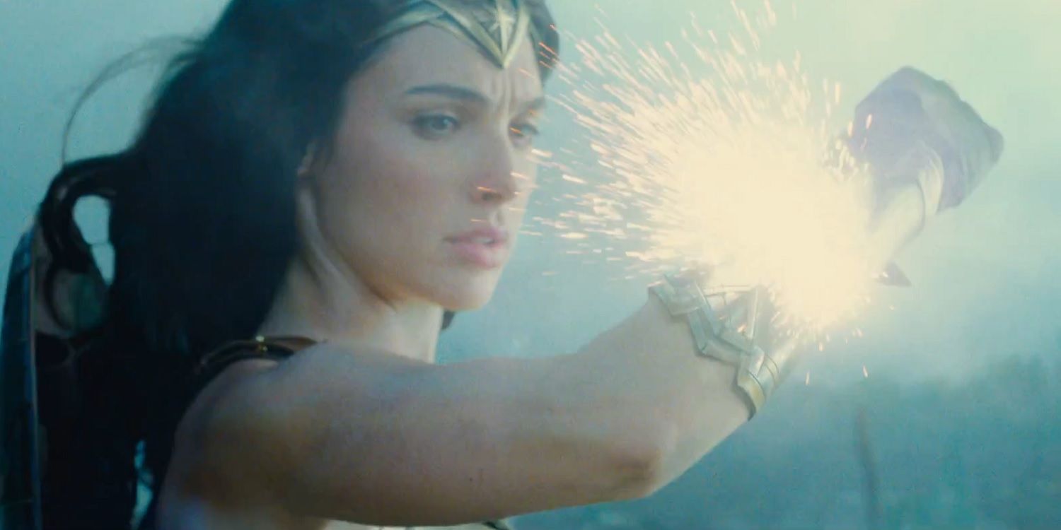 Wonder Woman Trailer 2 - Diana deflects bullet