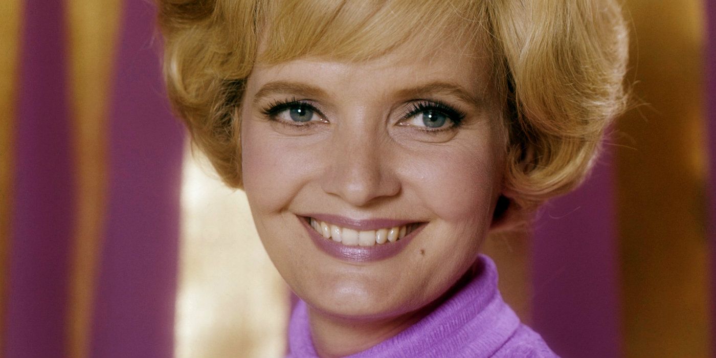 The Brady Bunchs Florence Henderson Passes Away At Age 82