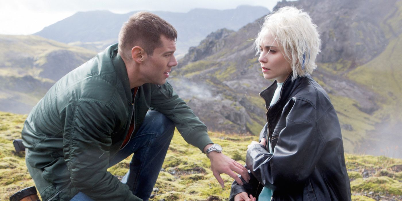 Brian Smith and Tuppence Middleton in Sense8