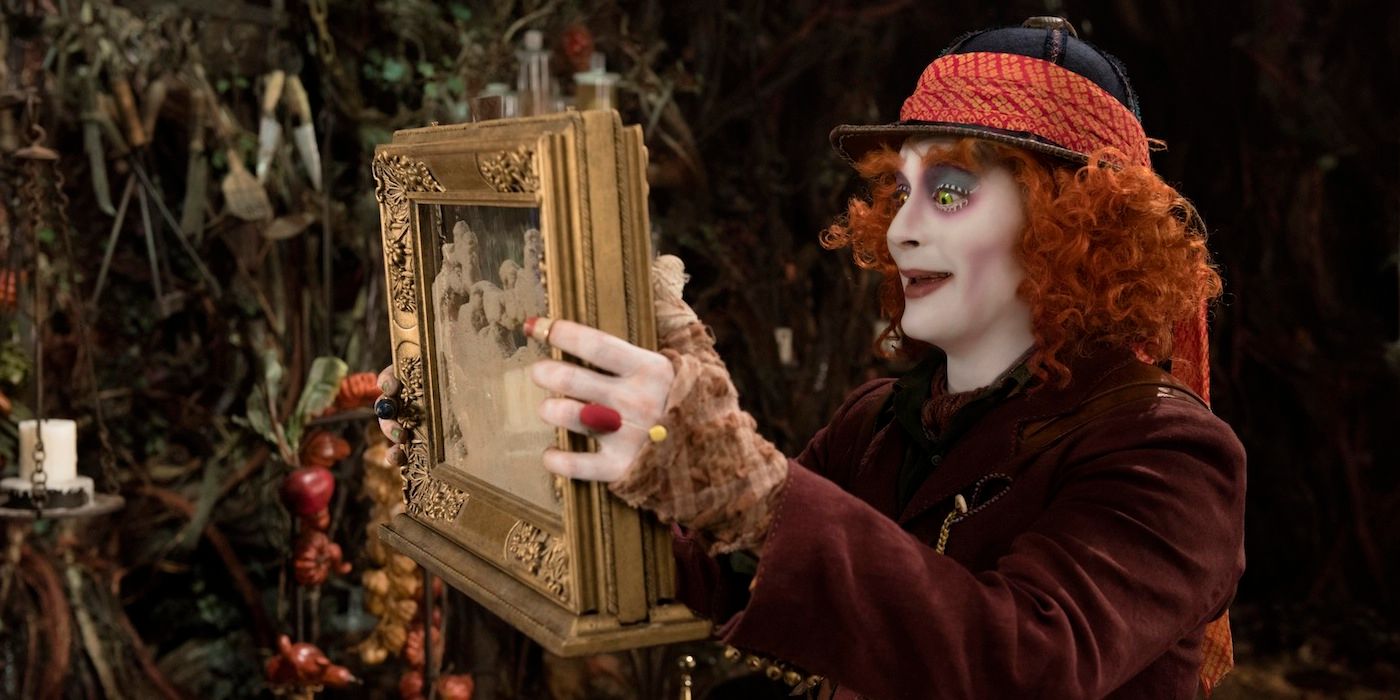 Mad Hatter looks frantic in Alice Through the Looking Glass