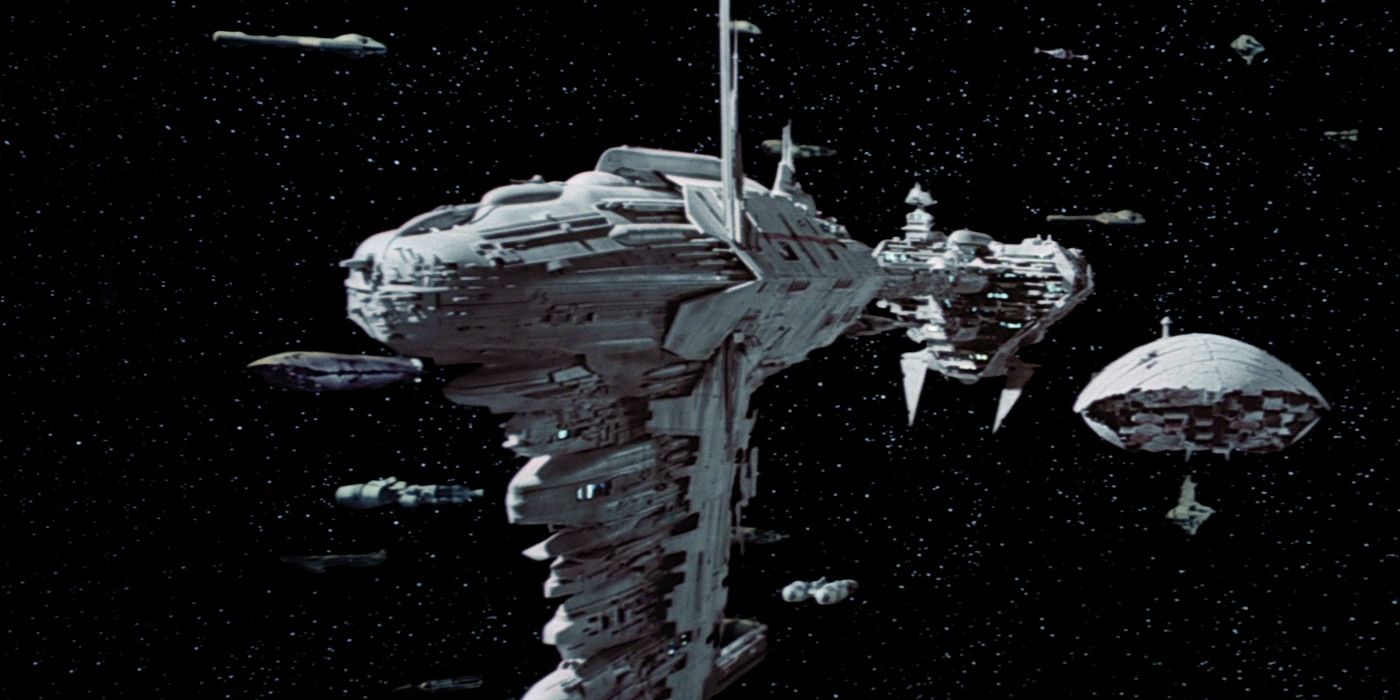 The Nebulon B Frigate escapes Hoth with troop transports and other ships in The Empire Strikes Back.