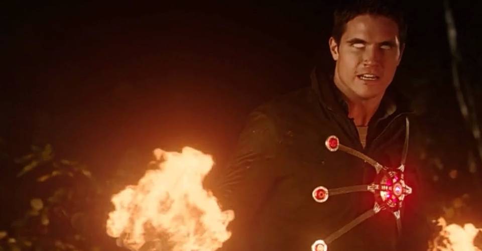 The Flash Robbie Amell Teases Firestorm Return Details