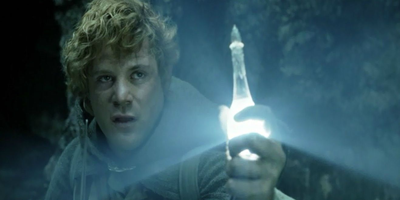 Sam saves Frodo from Shelob in Return of the King