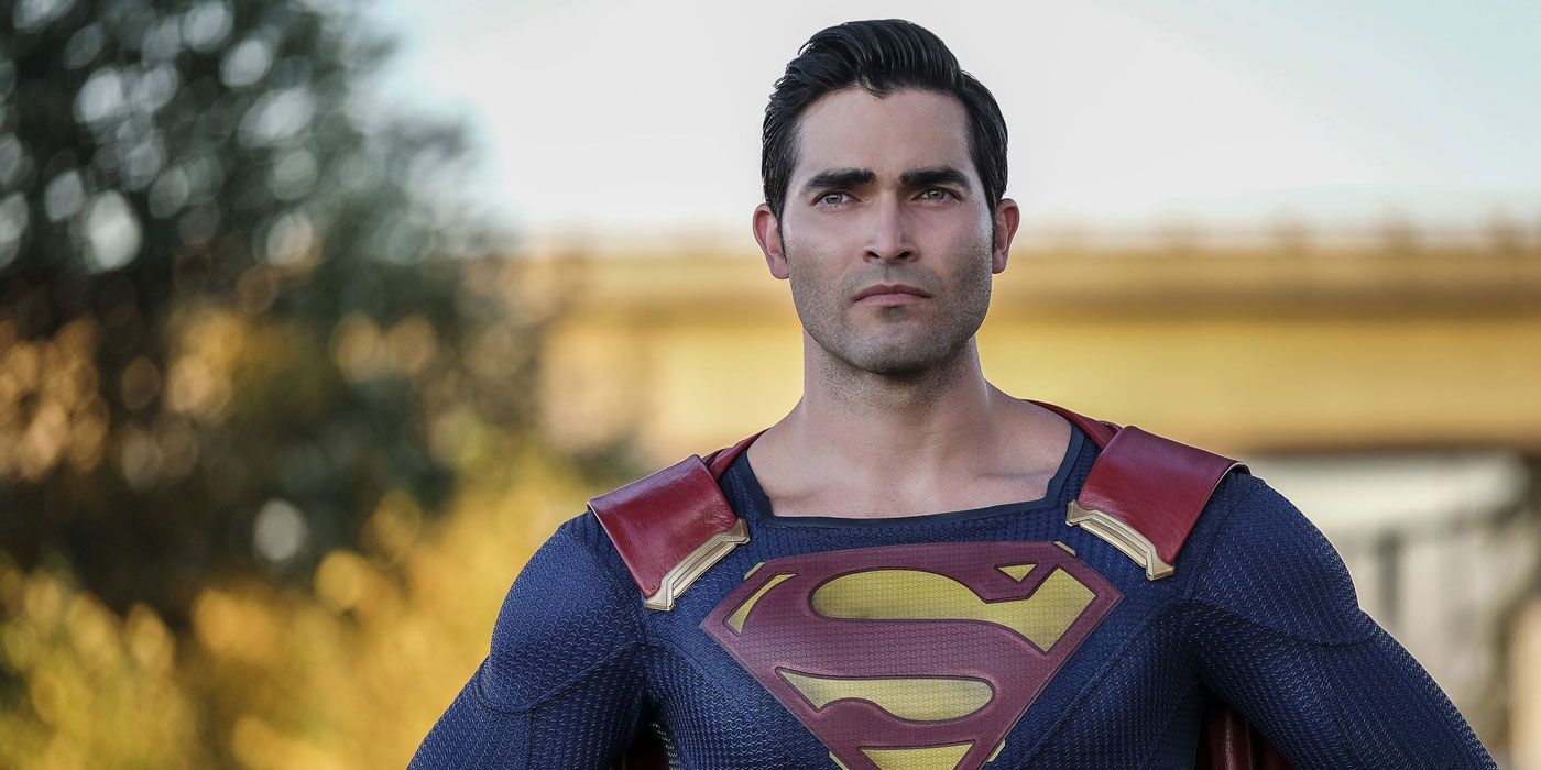 Tyler Hoechlin as Superman in his full costume in Supergirl