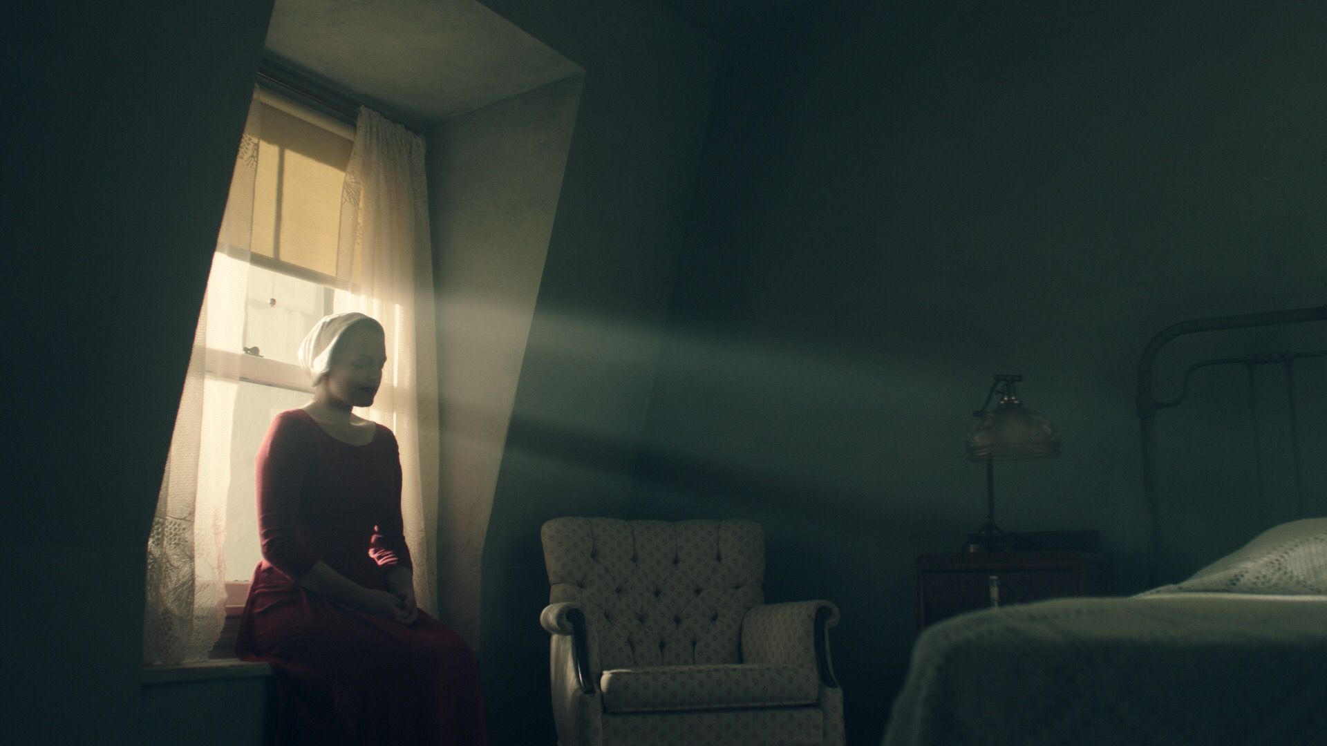 The Handmaid's Tale Elisabeth Moss Offred