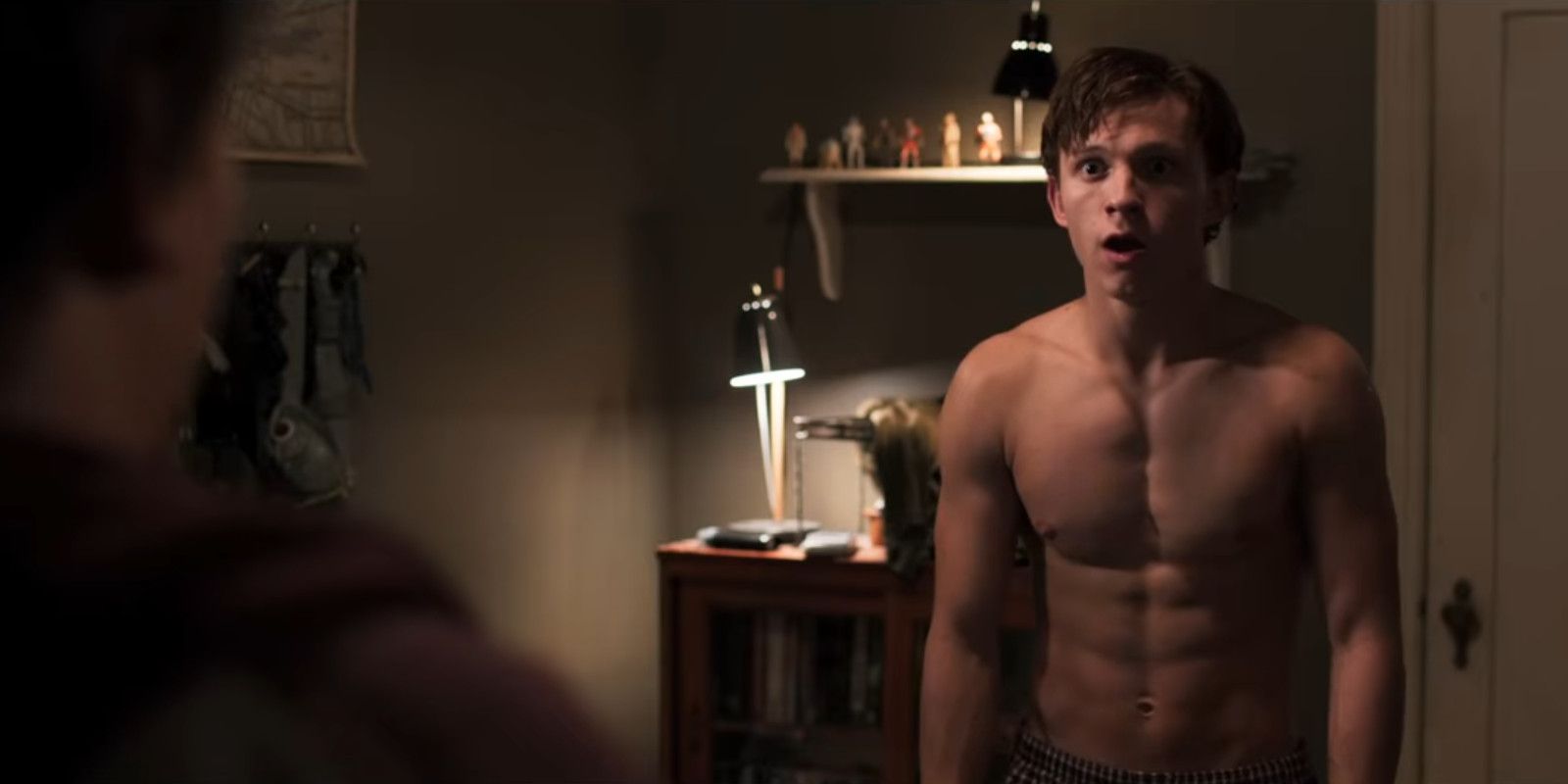 Tom Holland shirtless in Spider-Man Homecoming trailer