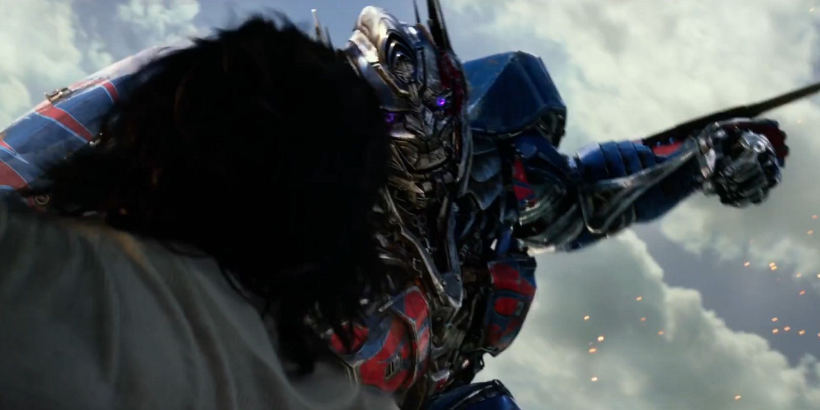 Transformers The Last Knight Trailer - Optimus Prime attacks
