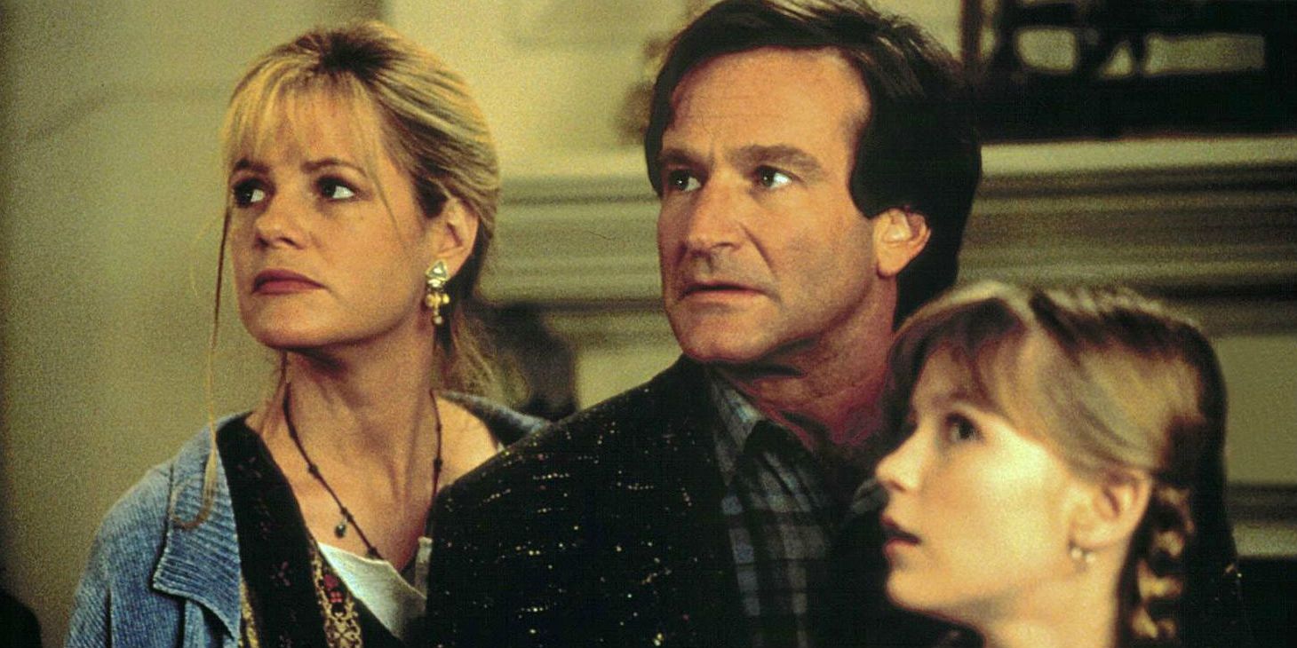 Bonnie Hunt, Robin Williams, dan Kirsten Dunst terlihat ketakutan di Jumanji