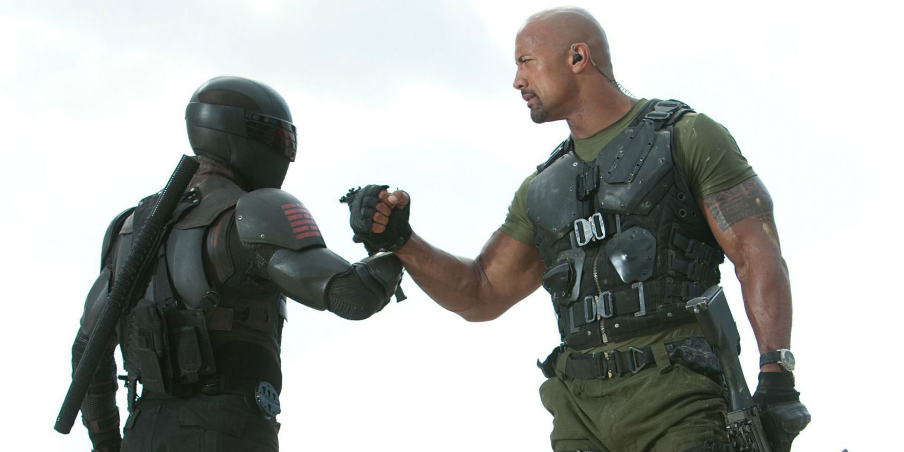 Snake Eyes and Roadblock shake hands in G.I. Joe: Retaliation