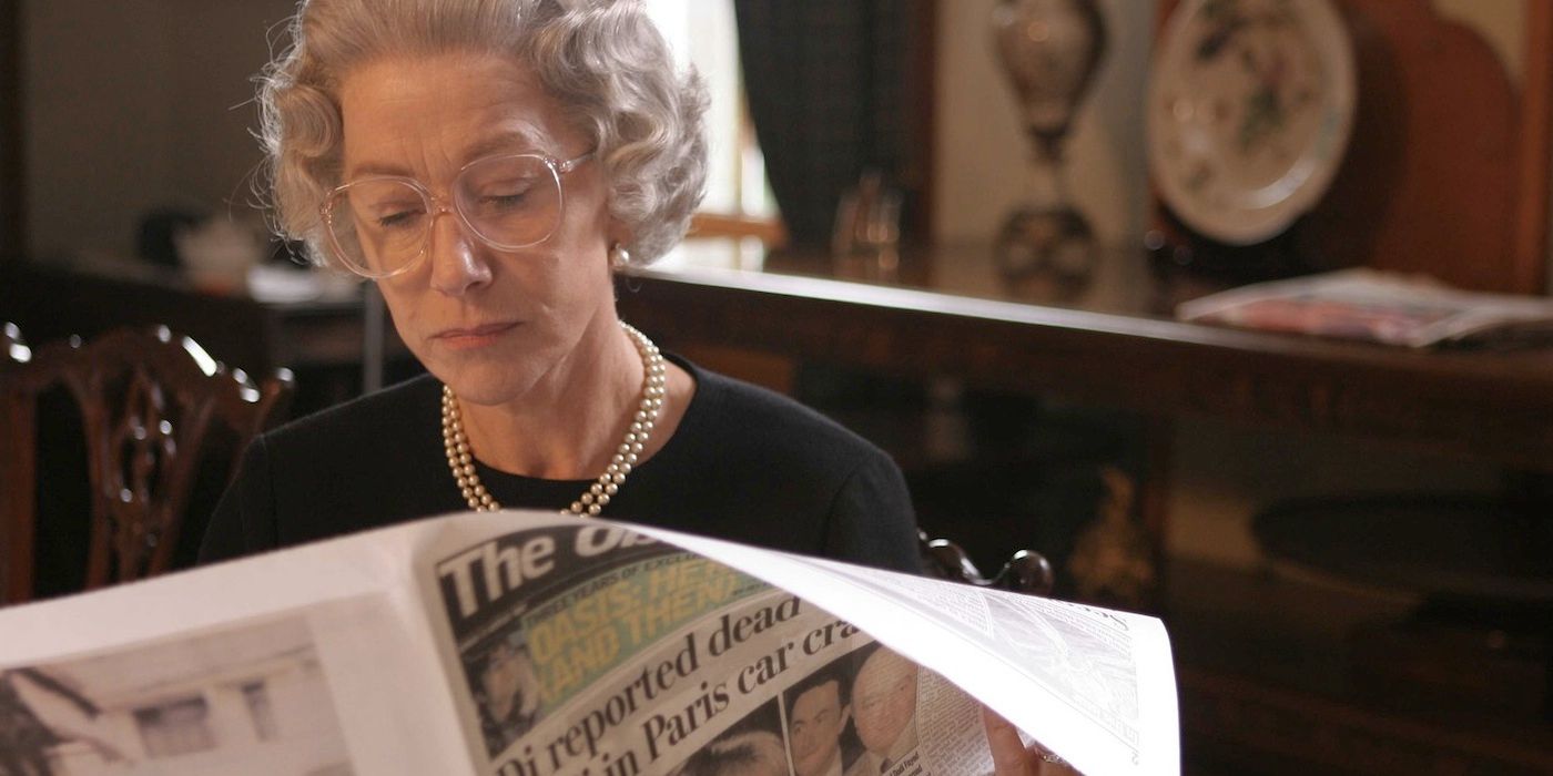 Helen Mirren reading the newspaper as Queen Elizabeth in The Queen